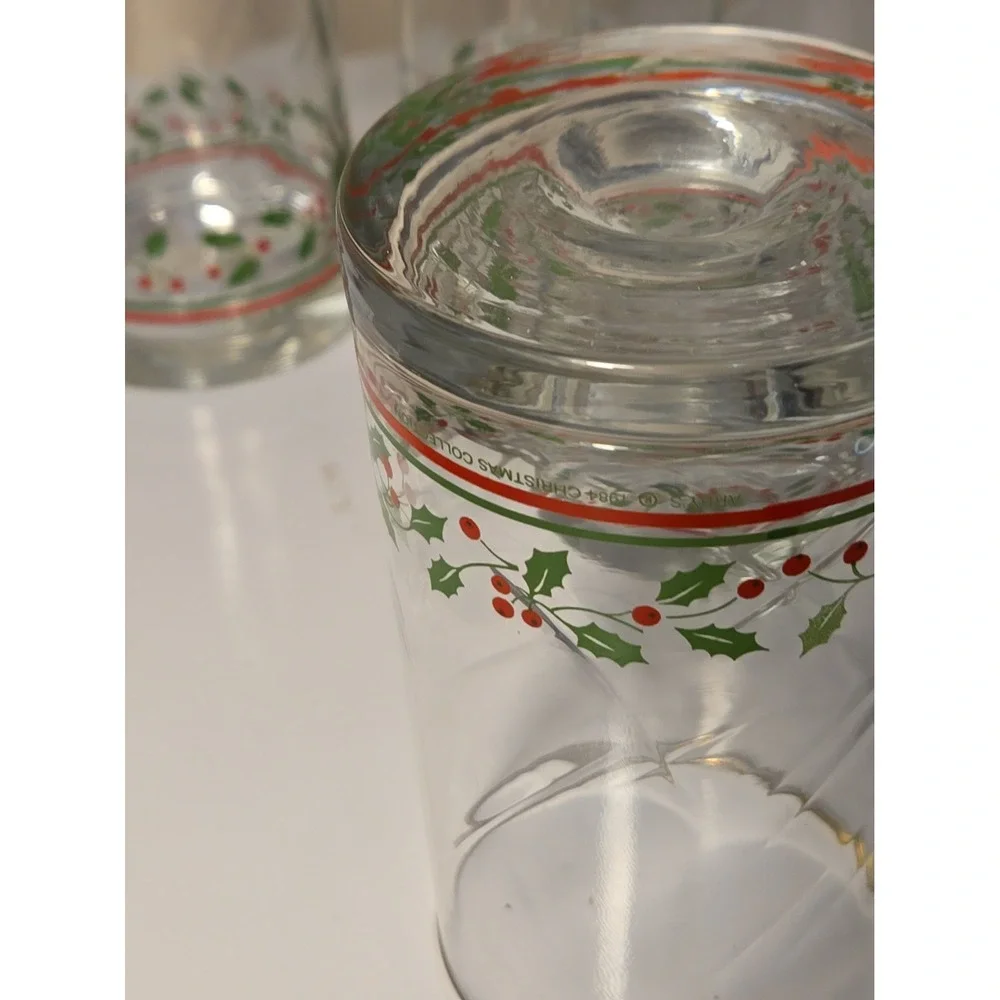 Vtg Glass HOLLY BERRY Christmas Drinking Glasses Tumblers Set of 4